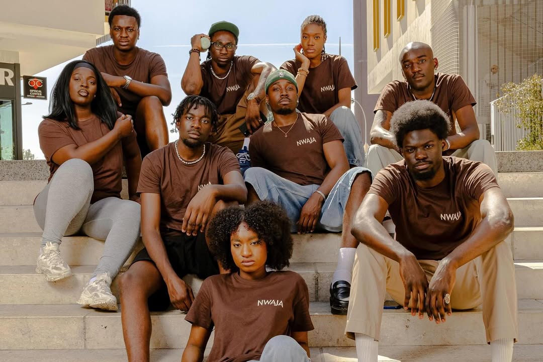 La communauté NWAJA réunie en tenue signature